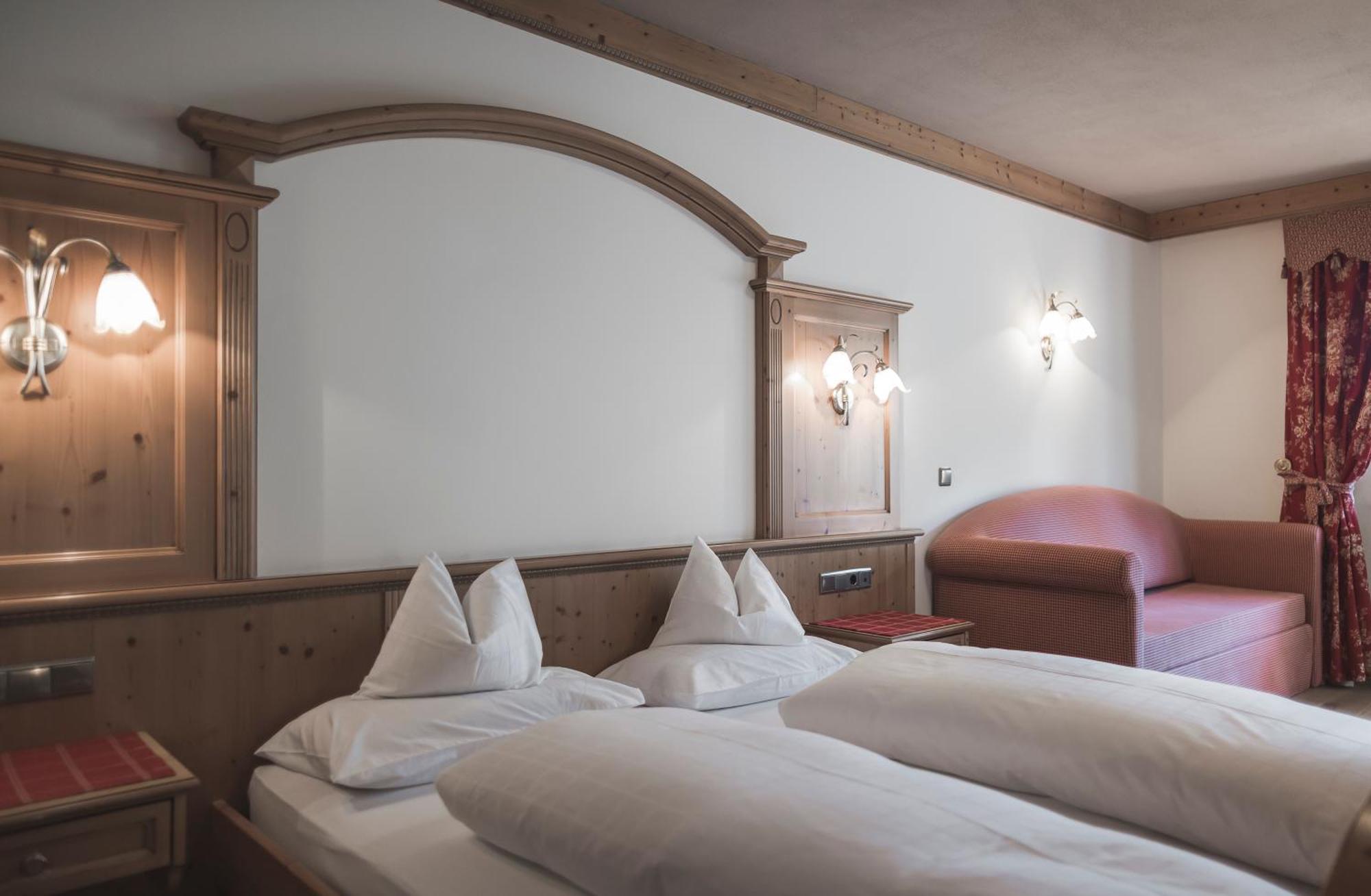 Hotel Alpenblick Sexten Exteriör bild