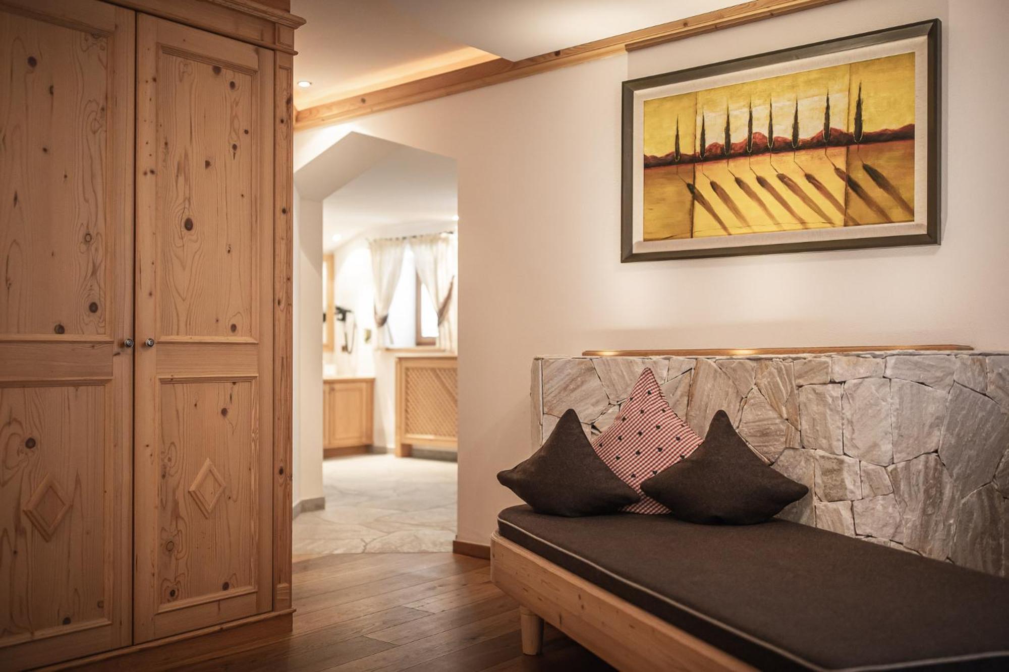 Hotel Alpenblick Sexten Exteriör bild
