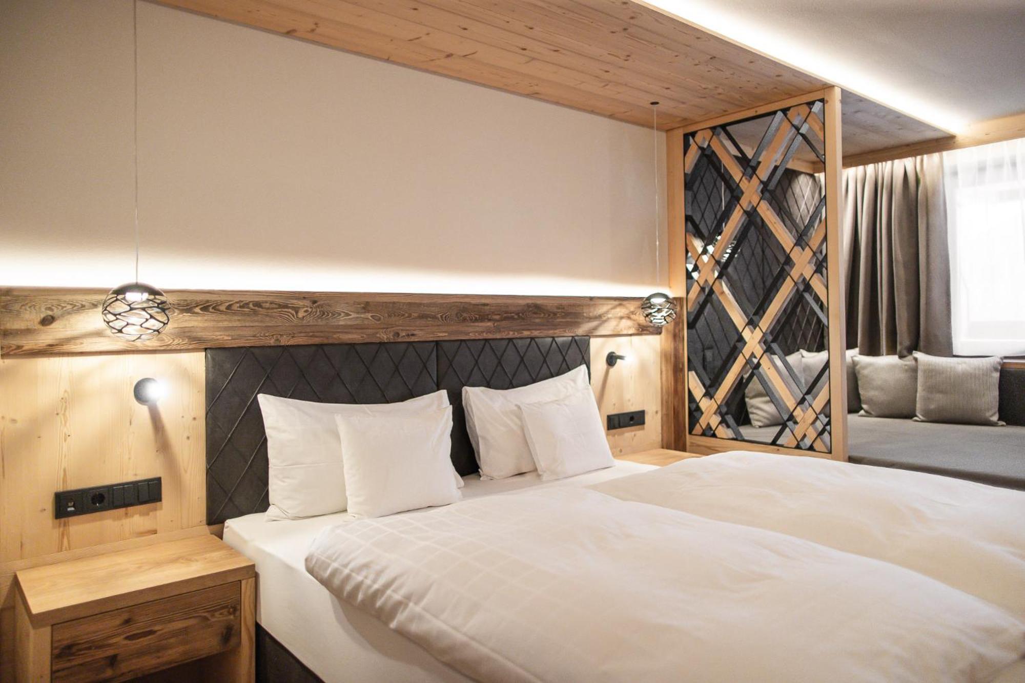 Hotel Alpenblick Sexten Exteriör bild