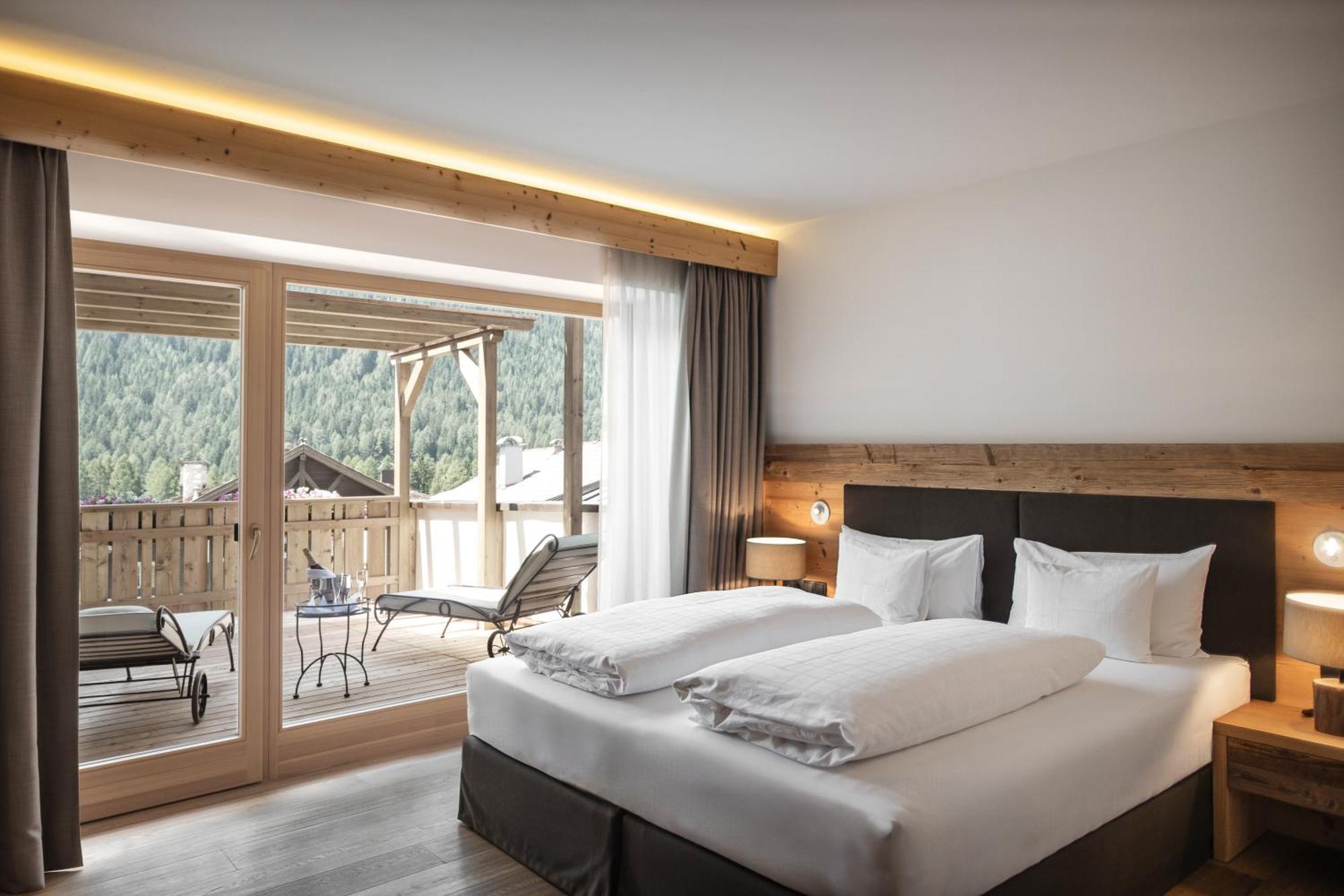 Hotel Alpenblick Sexten Exteriör bild