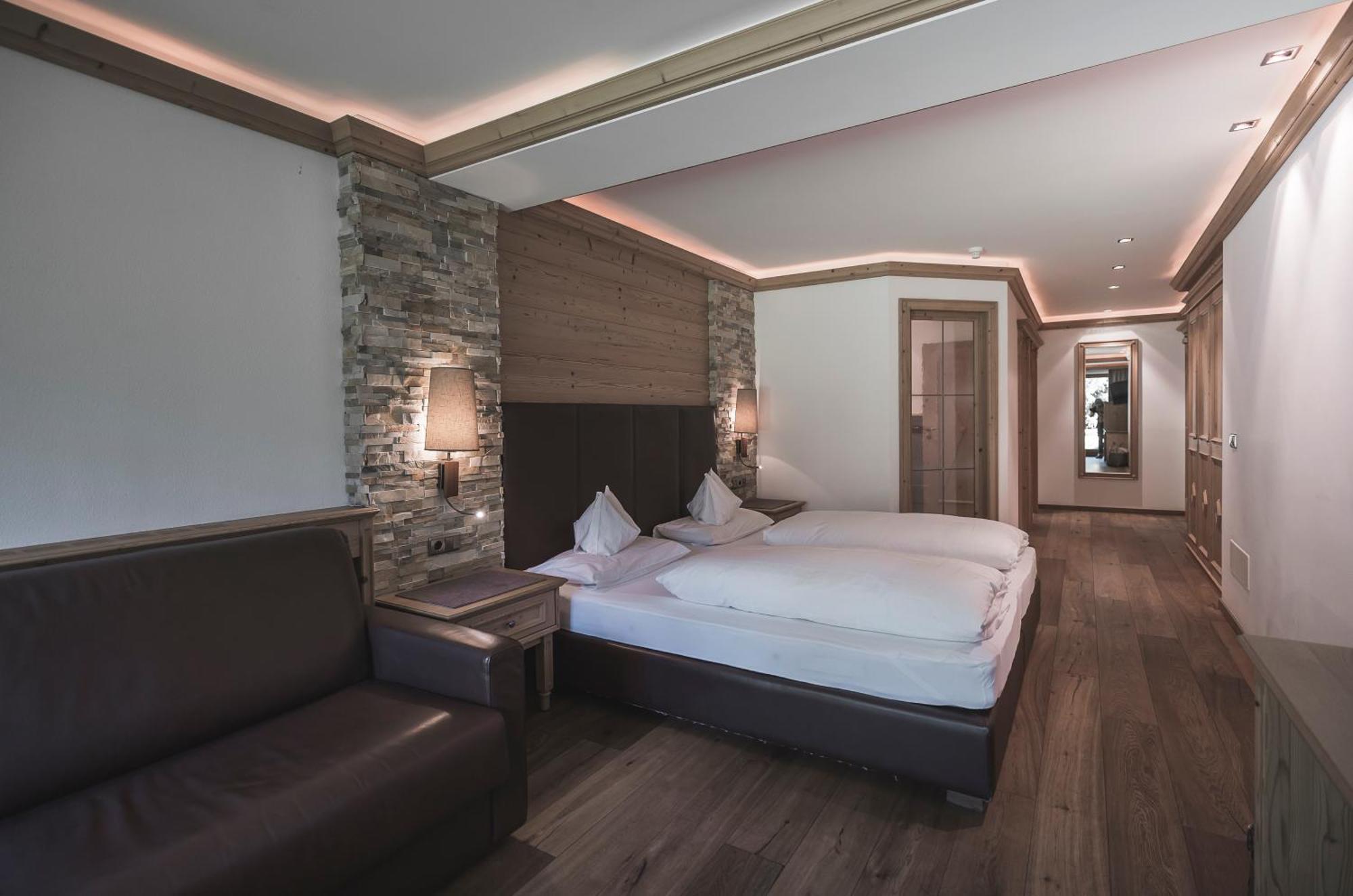 Hotel Alpenblick Sexten Exteriör bild